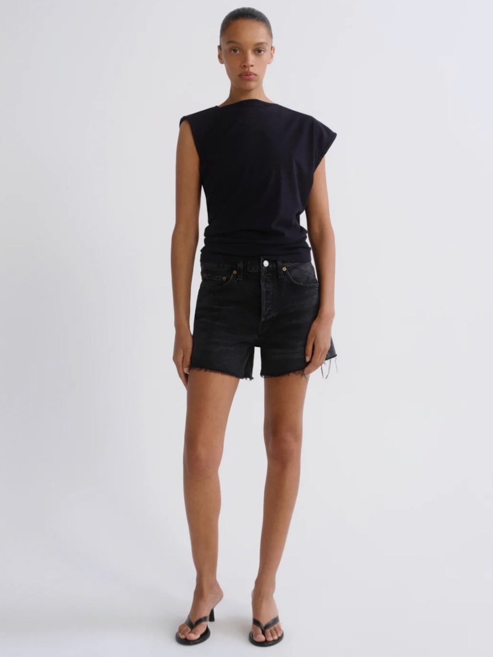 Agolde Dee shorts in size 23